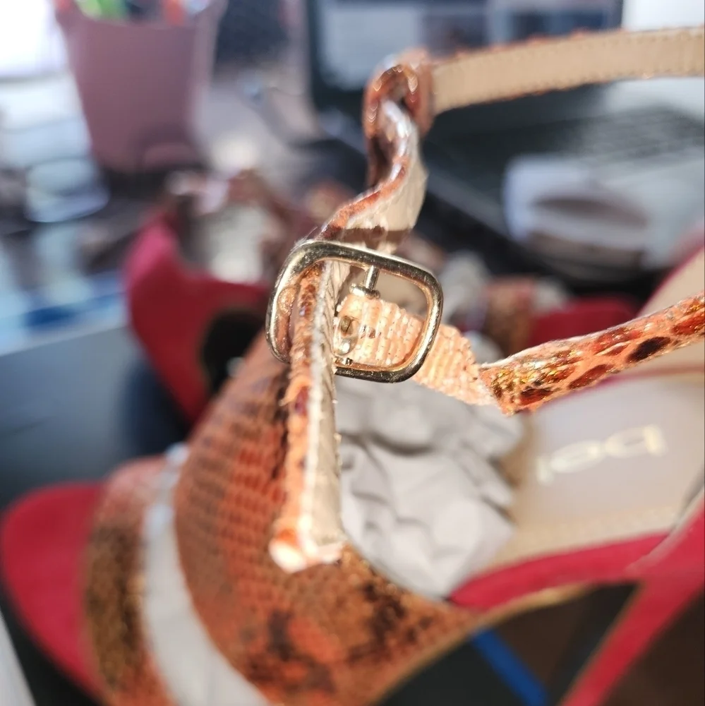 BEBE RED STATEMENT HEELS SIZE 6